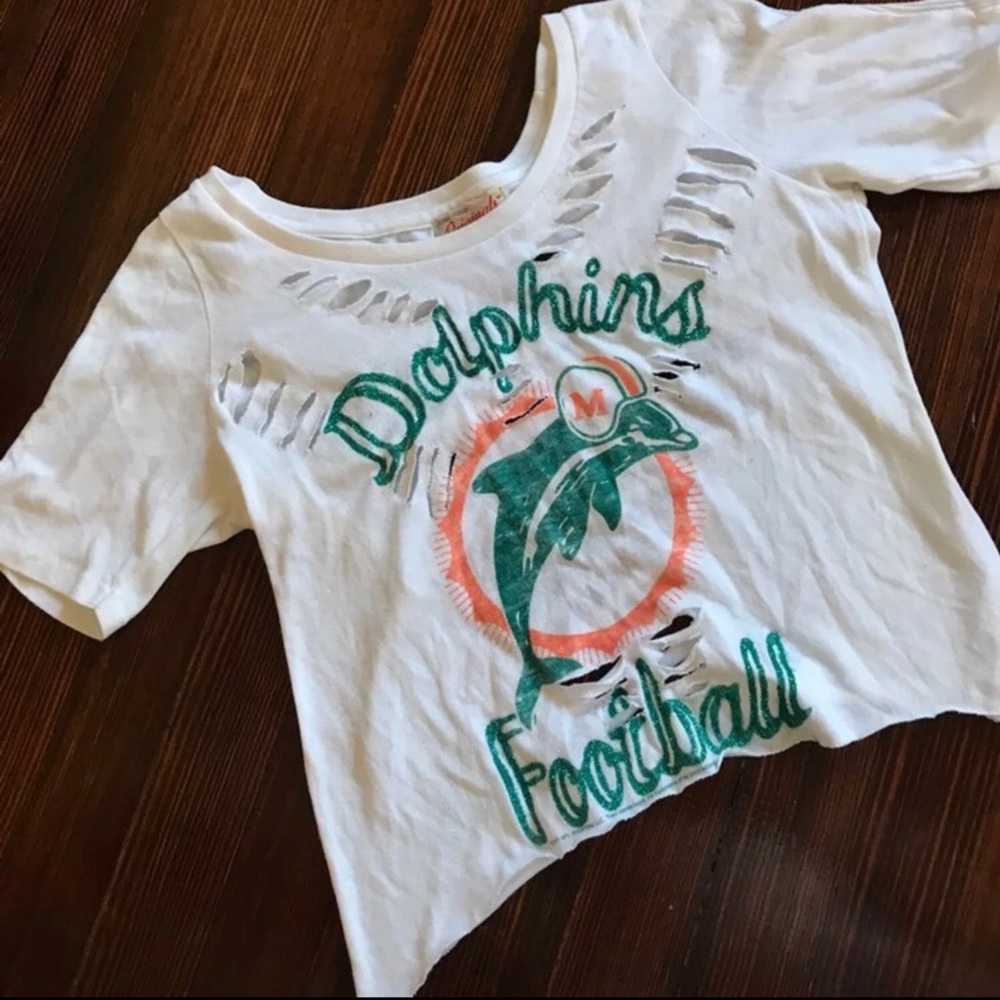 ✂️ r e s t y l e d || glitter nfl dolphins crop ✂️